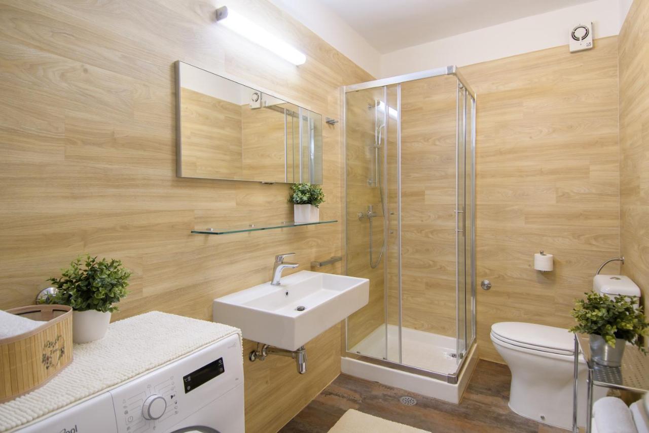 Julie City Centre Porec Apartment Ngoại thất bức ảnh