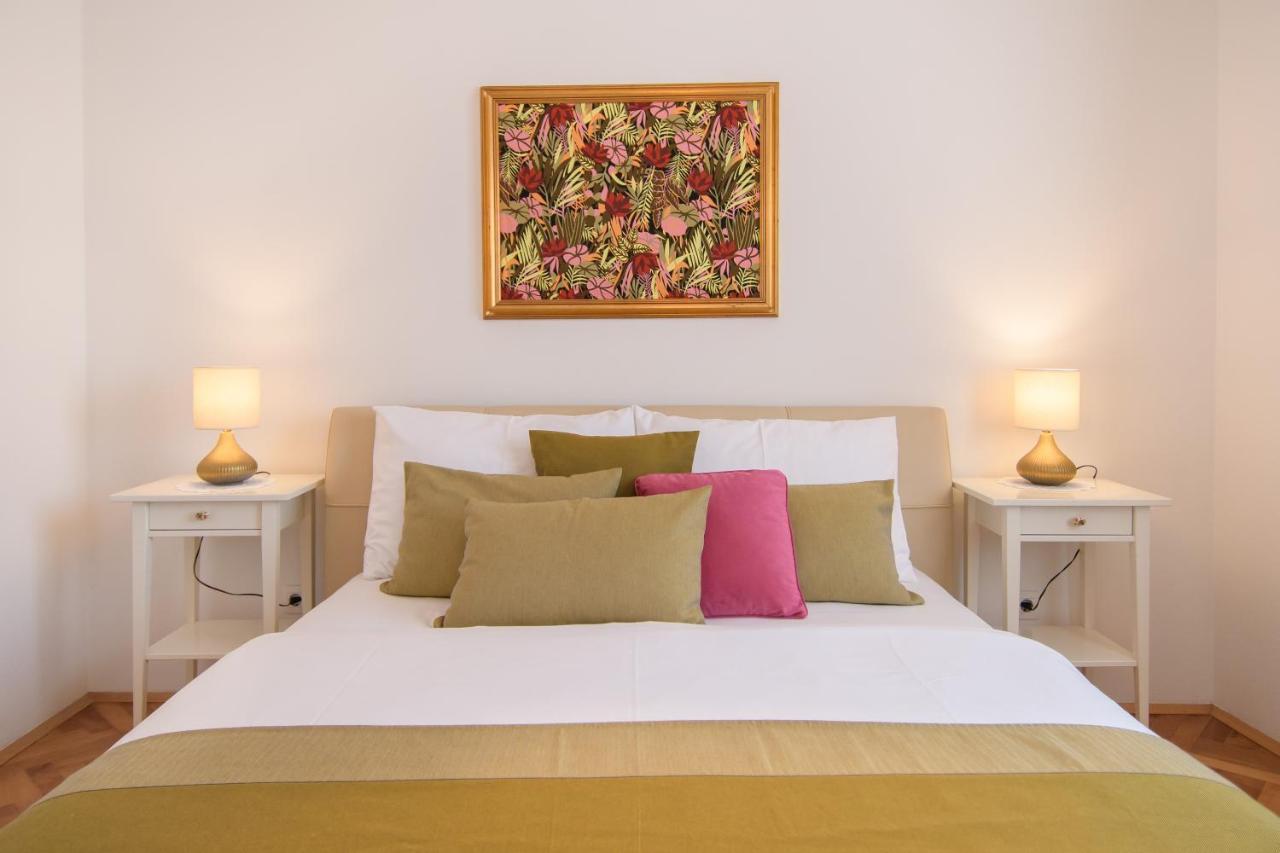Julie City Centre Porec Apartment Ngoại thất bức ảnh