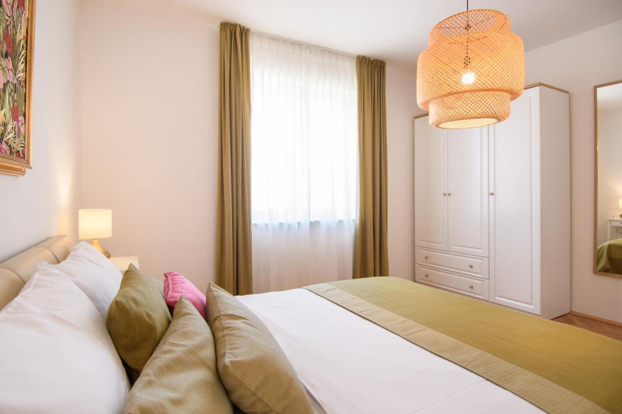 Julie City Centre Porec Apartment Ngoại thất bức ảnh